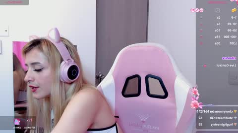 Lolly  online show from December 26, 2024, 4:47 pm