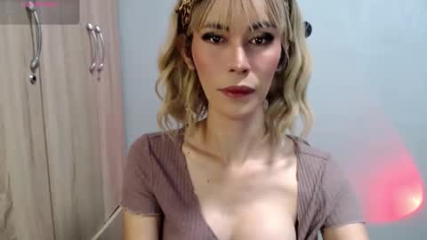 Snapshot of lolly_lips69 chatting on June 9, 2026, 2:45 am hana online show from June 9, 2026, 2:45 am