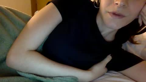 agnes online show from December 5, 2024, 2:53 am