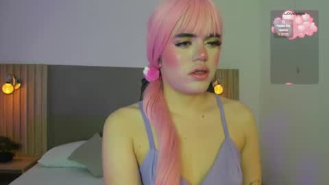 Snapshot of loly_berry chatting on June 12, 2026, 3:05 am L O L Y online show from June 12, 2026, 3:05 am
