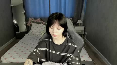 Snapshot of loly_cuttie chatting on May 5, 2026, 1:13 am Loly online show from May 5, 2026, 1:13 am