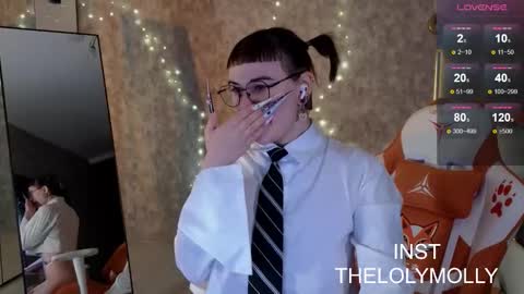 Snapshot of lolymolli chatting on October 17, 2025, 10:07 am Molli online show from October 17, 2025, 10:07 am