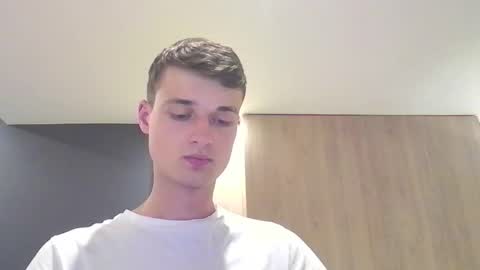 Snapshot of london_tomy chatting on September 25, 2025, 1:53 am london_tomy online show from September 25, 2025, 1:53 am