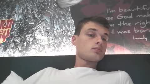 Snapshot of london_tomy chatting on December 5, 2025, 2:36 pm london_tomy online show from December 5, 2025, 2:36 pm