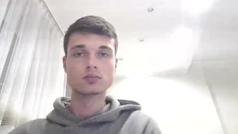 Snapshot of london_tomy chatting on December 20, 2025, 12:29 am london_tomy online show from December 20, 2025, 12:29 am