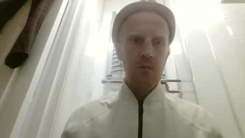 londonerg online show from September 23, 2025, 10:07 am