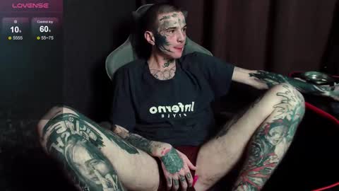 Snapshot of lone1ycrystal chatting on October 29, 2025, 5:47 pm Chris online show from October 29, 2025, 5:47 pm