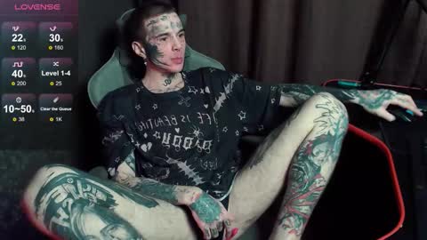 Snapshot of lone1ycrystal chatting on November 14, 2025, 4:17 pm Chris online show from November 14, 2025, 4:17 pm