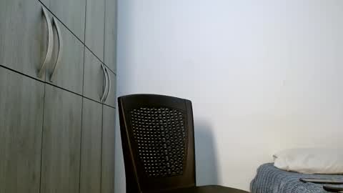 lonelydick2002 online show from October 13, 2025, 10:48 am