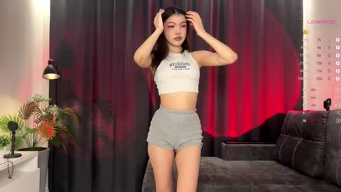 Snapshot of loney__tunes chatting on October 10, 2025, 4:17 pm Shy EvaStreams are everyday 9 AM - 3 PM GMT 3 online show from October 10, 2025, 4:17 pm