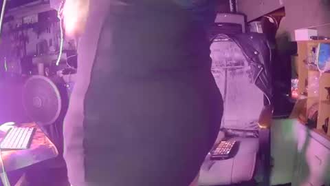 longbeachcd69 online show from October 13, 2025, 8:25 am