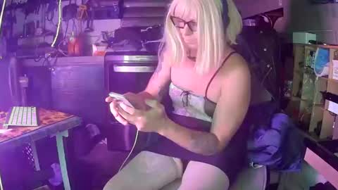 longbeachcd69 online show from October 15, 2025, 8:25 am