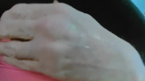 Londoncashmere69  online show from December 6, 2024, 4:06 pm