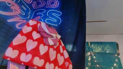 Londoncashmere69  online show from December 31, 2024, 1:41 pm