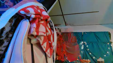 Londoncashmere69  online show from January 12, 2025, 1:11 am