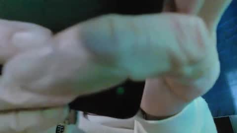 Londoncashmere69  online show from February 19, 2025, 2:12 pm