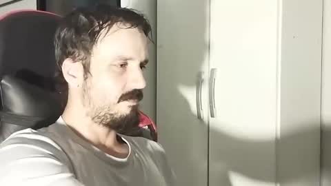 Snapshot of lookaz4010 chatting on February 17, 2025, 3:31 pm Lucas online show from February 17, 2025, 3:31 pm