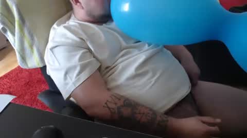 Snapshot of loonerboy1 chatting on April 6, 2026, 11:22 am loonerboy1 online show from April 6, 2026, 11:22 am