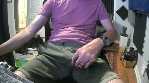 Snapshot of looselycut chatting on July 4, 2026, 11:05 am looselycut online show from July 4, 2026, 11:05 am