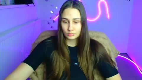 Snapshot of lora_kisses chatting on February 26, 2026, 12:37 pm Lora online show from February 26, 2026, 12:37 pm