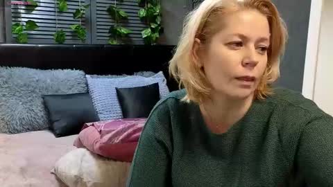 Snapshot of lorabigass chatting on March 1, 2025, 8:02 am Lora online show from March 1, 2025, 8:02 am