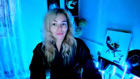 Lora online show from July 17, 2026, 2:40 am