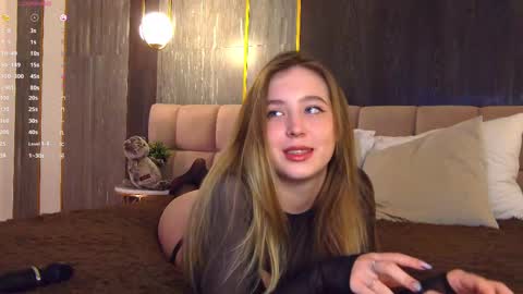 Loraine online show from February 12, 2025, 8:50 pm