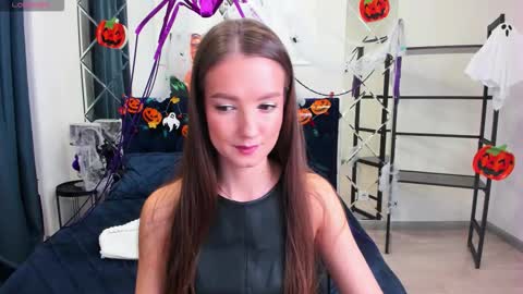 Ur sensual Lora online show from October 26, 2025, 1:33 am