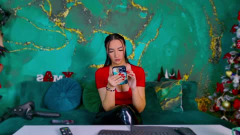 Miss online show from December 20, 2024, 8:23 pm