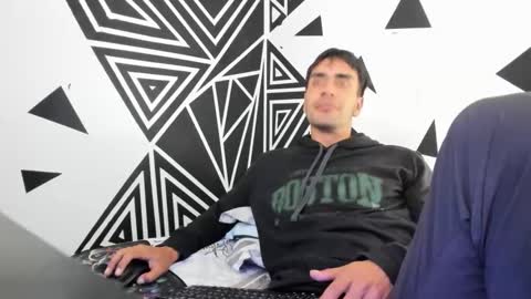 Snapshot of lord_apolo chatting on October 24, 2025, 9:33 pm Apolo online show from October 24, 2025, 9:33 pm