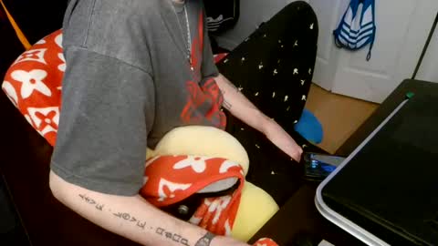 Snapshot of lordxw chatting on December 6, 2024, 5:31 am LORDXW online show from December 6, 2024, 5:31 am