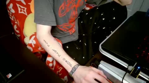 Snapshot of lordxw chatting on December 19, 2024, 3:29 am LORDXW online show from December 19, 2024, 3:29 am