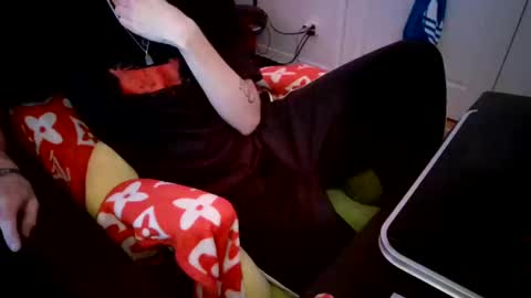 Snapshot of lordxw chatting on December 19, 2024, 7:51 pm LORDXW online show from December 19, 2024, 7:51 pm