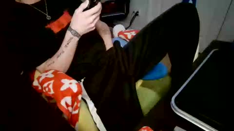 Snapshot of lordxw chatting on December 20, 2024, 2:19 am LORDXW online show from December 20, 2024, 2:19 am