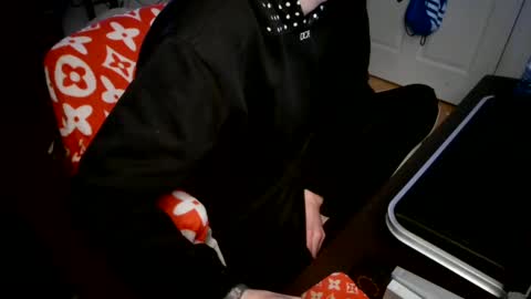 Snapshot of lordxw chatting on December 20, 2024, 5:25 am LORDXW online show from December 20, 2024, 5:25 am