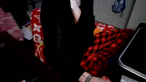 Snapshot of lordxw chatting on January 7, 2025, 9:35 pm LORDXW online show from January 7, 2025, 9:35 pm