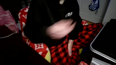 Snapshot of lordxw chatting on January 8, 2025, 3:40 am LORDXW online show from January 8, 2025, 3:40 am