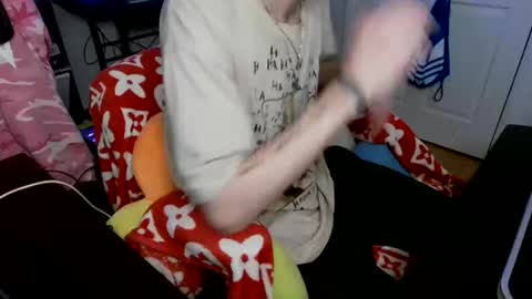 Snapshot of lordxw chatting on January 13, 2025, 10:45 pm LORDXW online show from January 13, 2025, 10:45 pm