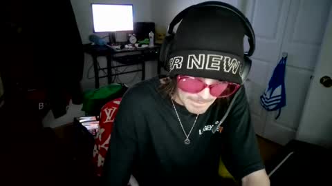 Snapshot of lordxw chatting on March 7, 2025, 1:42 am LORDXW online show from March 7, 2025, 1:42 am