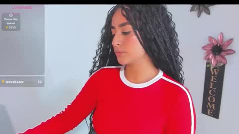 lore_rey online show from October 31, 2025, 10:11 pm