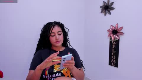 lore_rey online show from November 10, 2025, 1:15 am