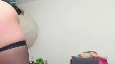 Hi Im Lorena an independent model Im waiting for you for any craziness you dream of... online show from May 28, 2026, 5:10 pm