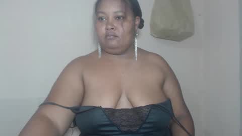 lorena online show from October 6, 2025, 10:51 pm