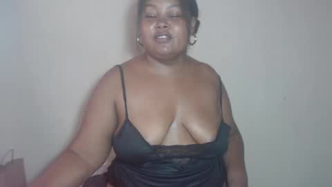 lorena online show from October 28, 2025, 8:44 pm