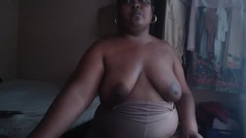 lorena online show from November 10, 2025, 9:58 pm