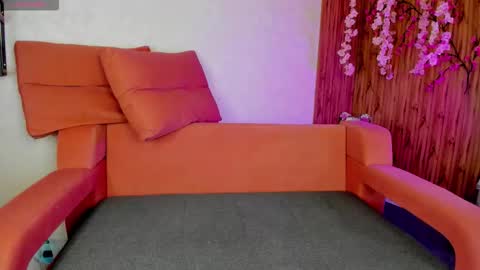 Snapshot of lori_blossom chatting on February 25, 2026, 9:19 am LORI online show from February 25, 2026, 9:19 am