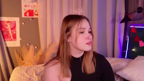 Snapshot of lori_mason chatting on February 16, 2025, 12:41 am Lori online show from February 16, 2025, 12:41 am