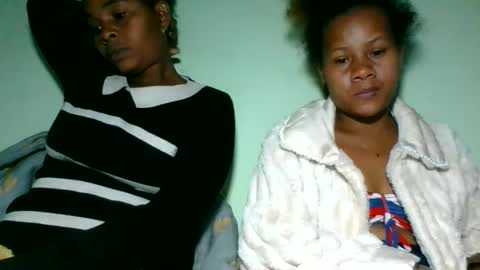 lorienne98 online show from June 9, 2026, 2:28 pm