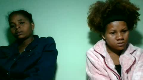 lorienne98 online show from June 13, 2026, 11:57 pm
