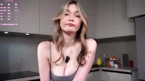 Jess online show from September 25, 2025, 12:42 pm